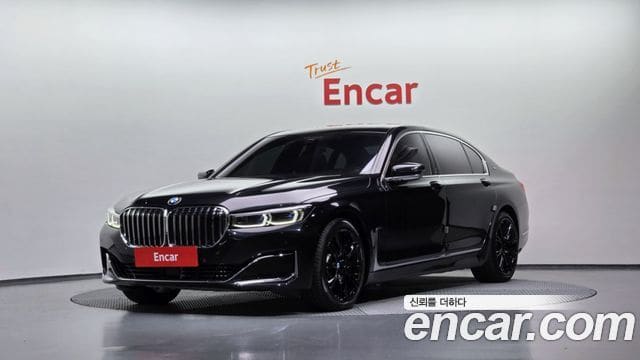 BMW 7 Series — фото 1