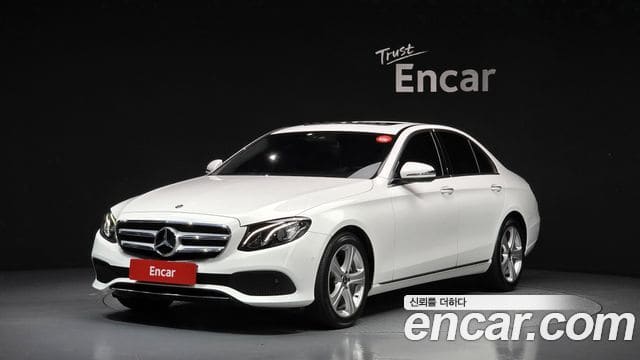 Mercedes-Benz E-Class — фото 1