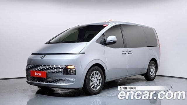 Hyundai Staria — фото 1