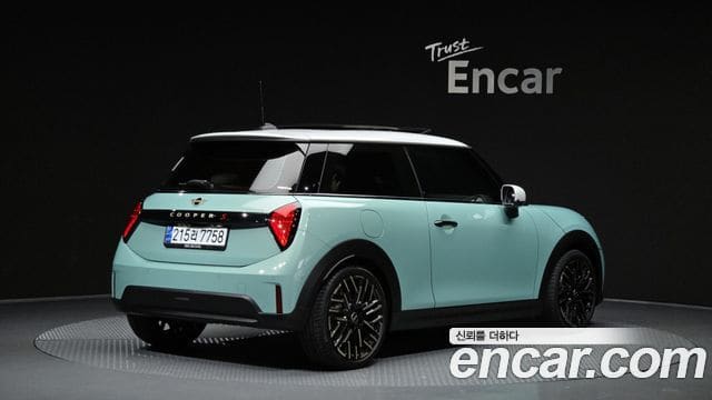 Mini Cooper S — фото 1