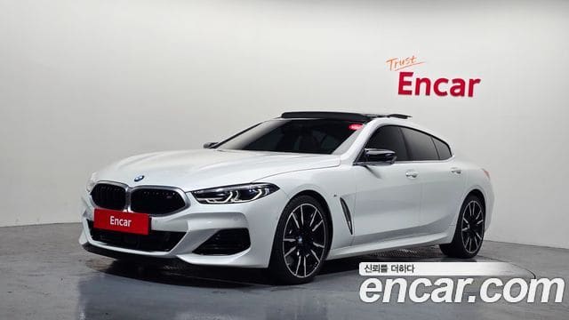 BMW 8 Series — фото 1
