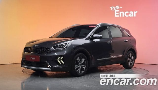 Kia Niro — фото 1