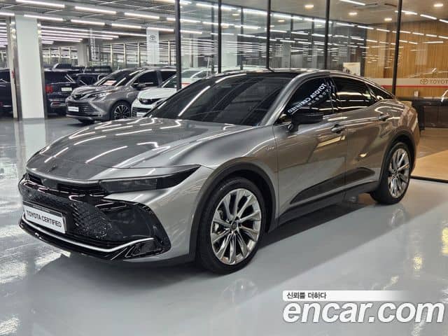 Toyota Crown Crossover