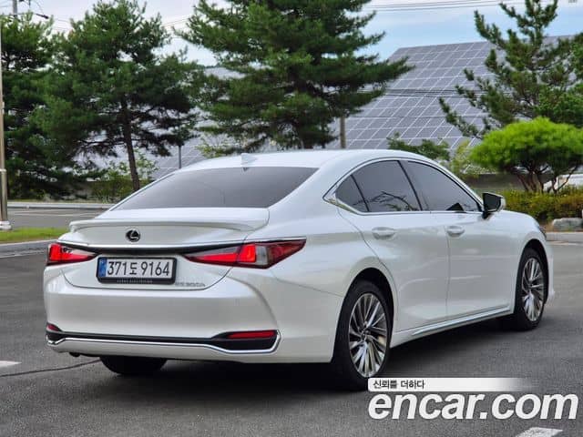 Lexus ES300h