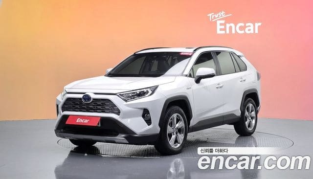 Toyota RAV4 — фото 1