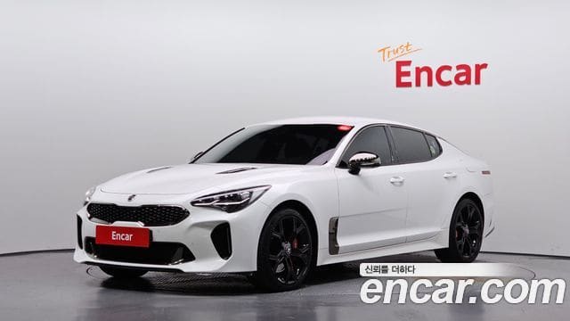 Kia Stinger — фото 1