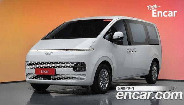 Hyundai Staria — фото 1
