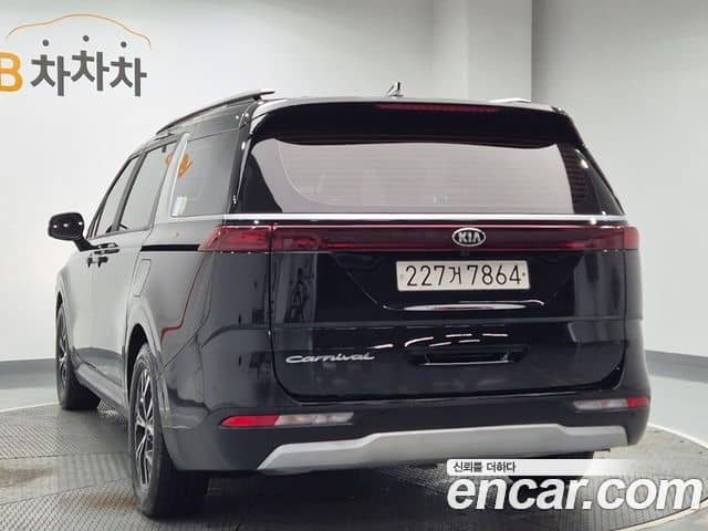 Kia Carnival