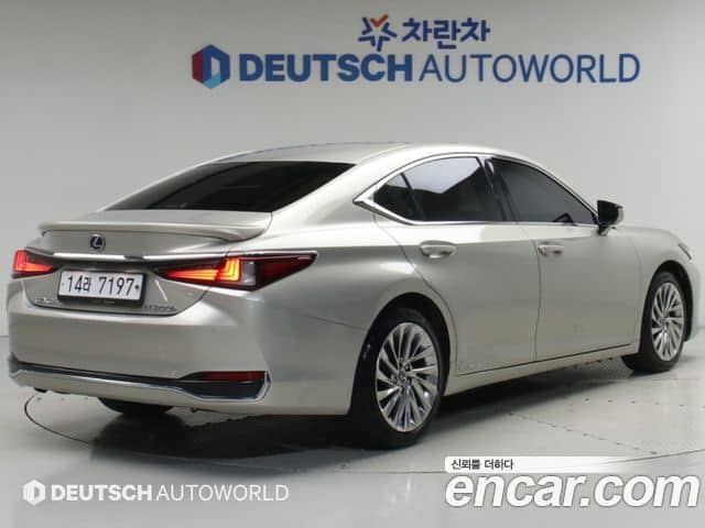 Lexus ES300h