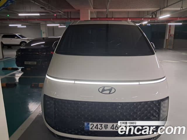 Hyundai Staria