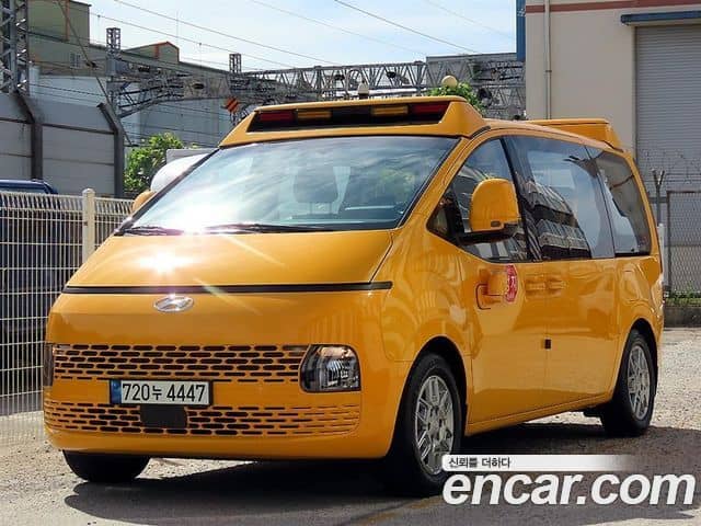 Hyundai Staria