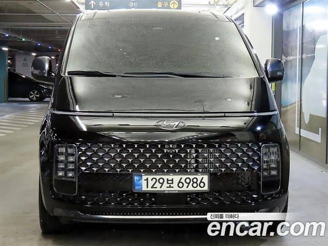 Hyundai Staria