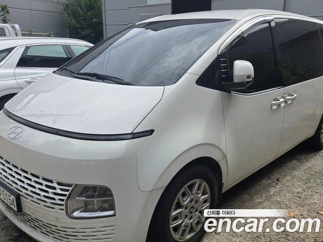 Hyundai Staria