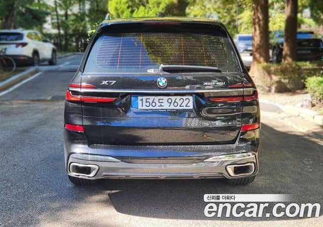 BMW X7