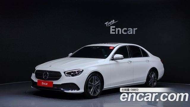 Mercedes-Benz E-Class — фото 1