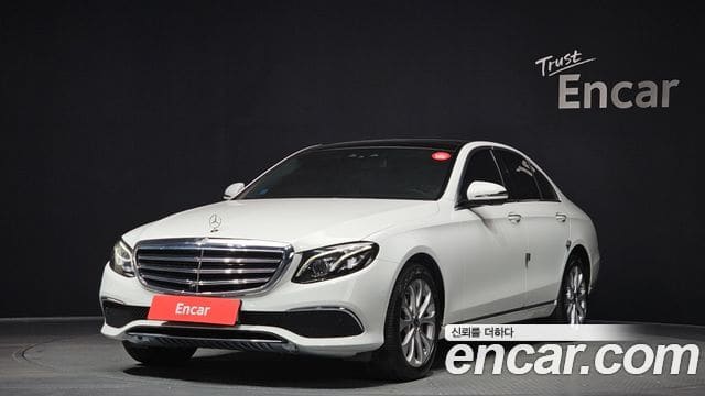 Mercedes-Benz E-Class — фото 1
