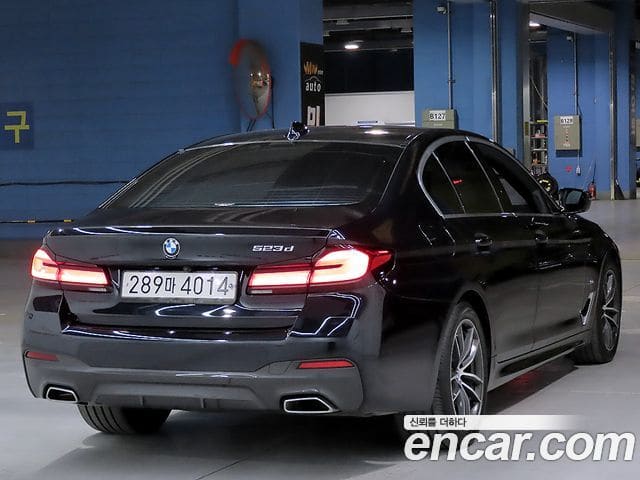 BMW 5 Series — фото 1