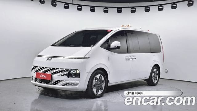 Hyundai Staria — фото 1
