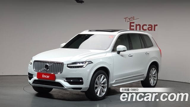 Volvo XC90 — фото 1