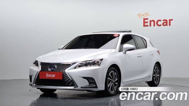 Lexus CT200h