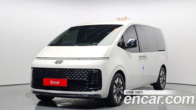 Hyundai Staria — фото 1