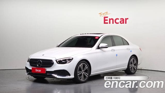 Mercedes-Benz E-Class — фото 1