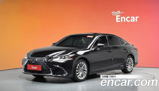 Lexus ES300h — фото 1