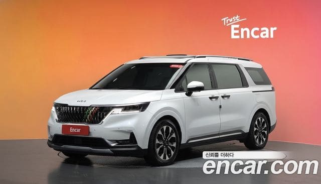 Kia Carnival — фото 1