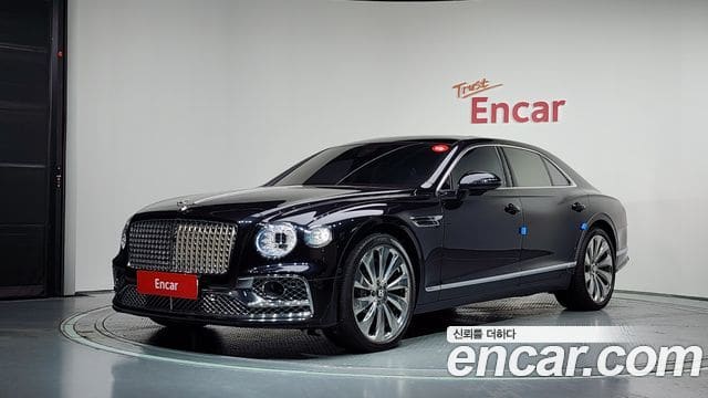 Bentley Flying Spur — фото 1