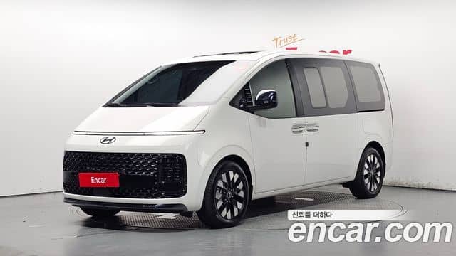 Hyundai Staria