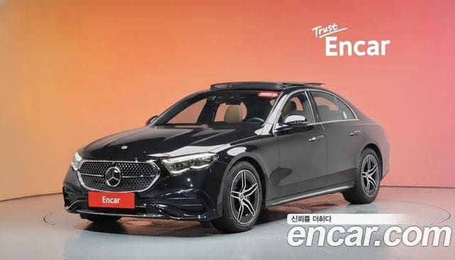 Mercedes-Benz E-Class — фото 1