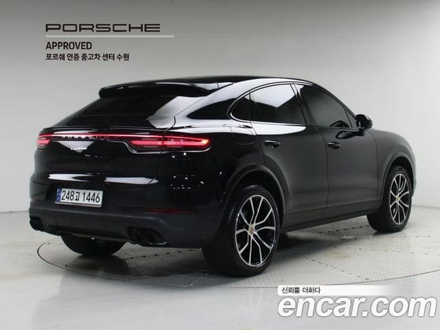 Porsche Cayenne — фото 1