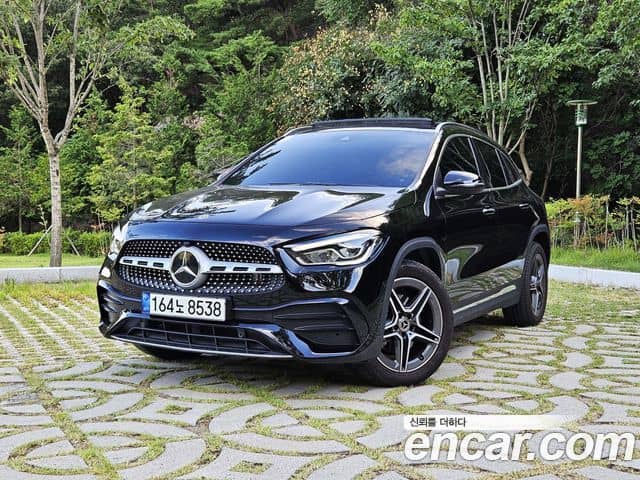 Mercedes-Benz GLA-Class