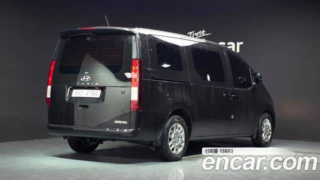 Hyundai Staria