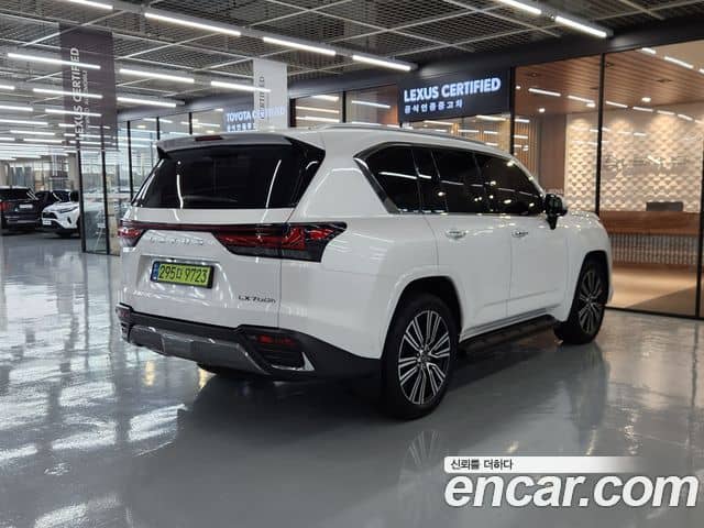 Lexus LX