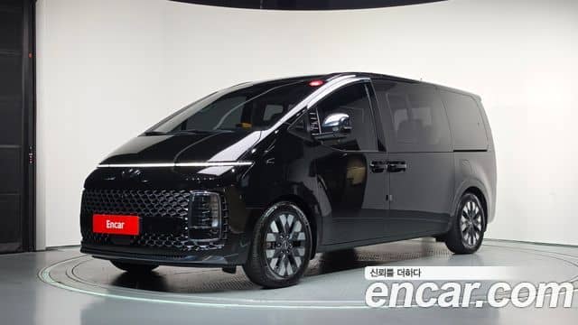 Hyundai Staria