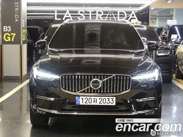 Volvo XC60 — фото 1