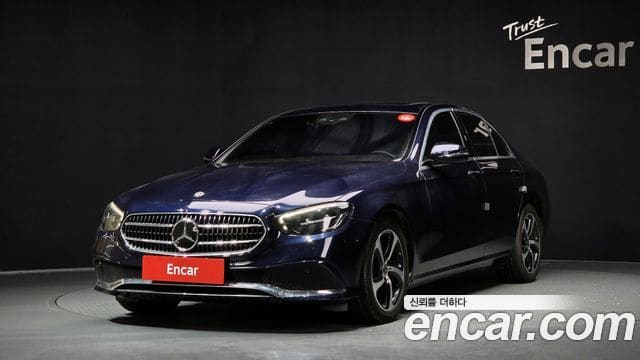 Mercedes-Benz E-Class — фото 1