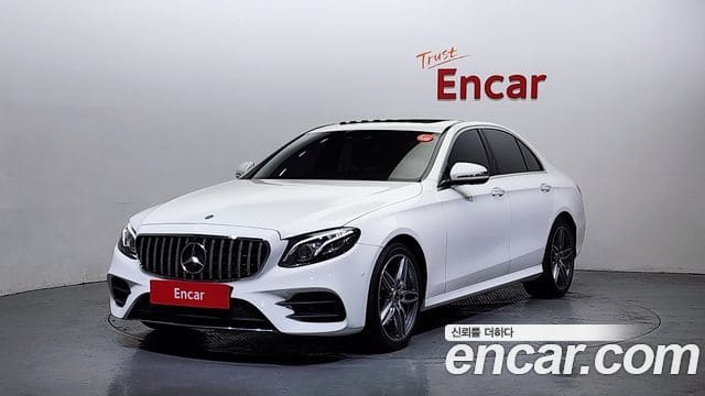 Mercedes-Benz E-Class — фото 1