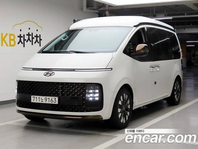 Hyundai Staria