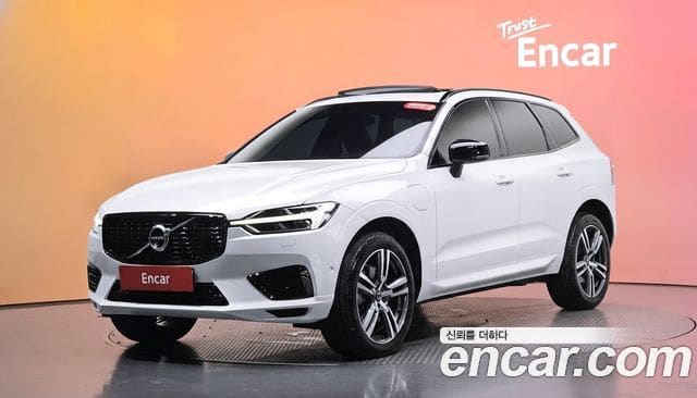 Volvo XC60 — фото 1