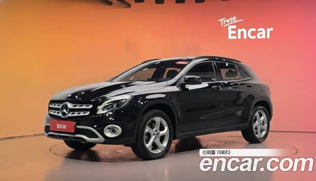 Mercedes-Benz GLA-Class