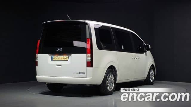 Hyundai Staria