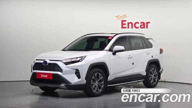 Toyota RAV4 — фото 1