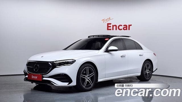 Mercedes-Benz E-Class — фото 1