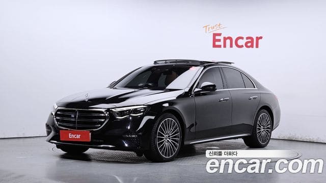 Mercedes-Benz E-Class — фото 1