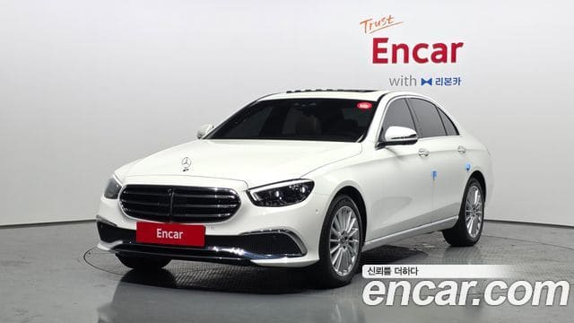 Mercedes-Benz E-Class — фото 1