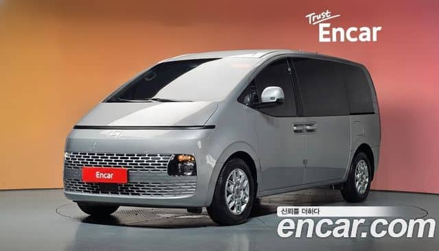 Hyundai Staria