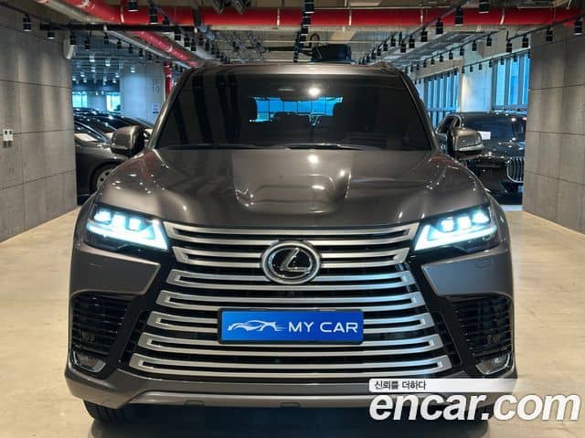Lexus LX
