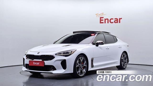 Kia Stinger — фото 1